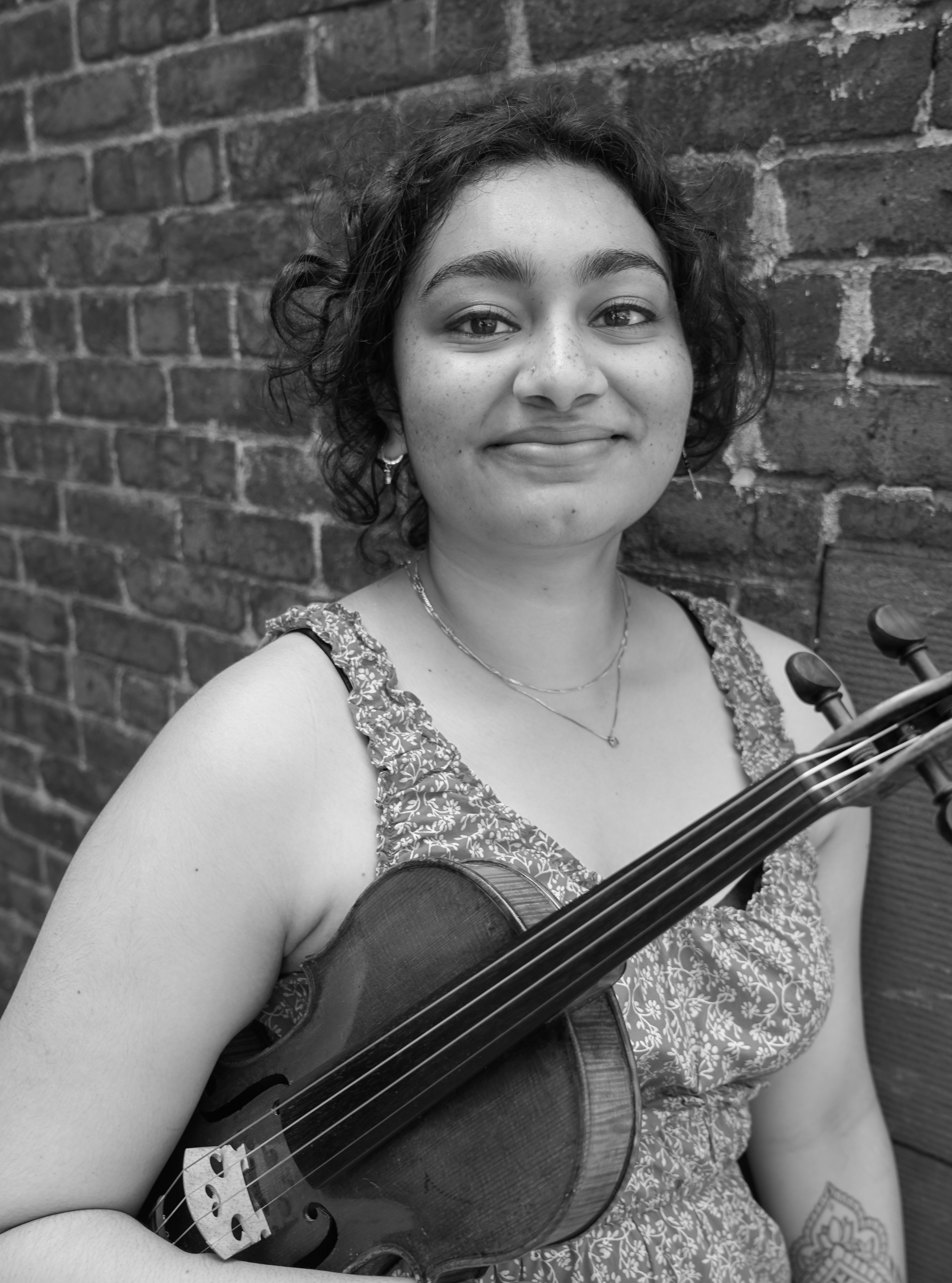 Sahana Shravan performing
