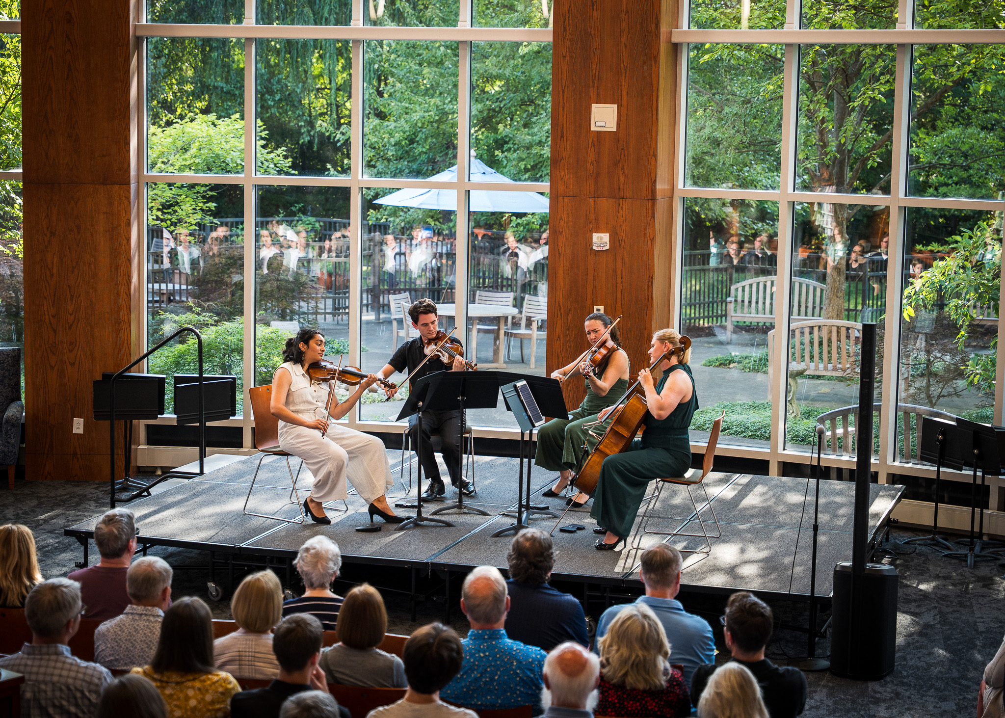 Sahana Shravan performing with quartet